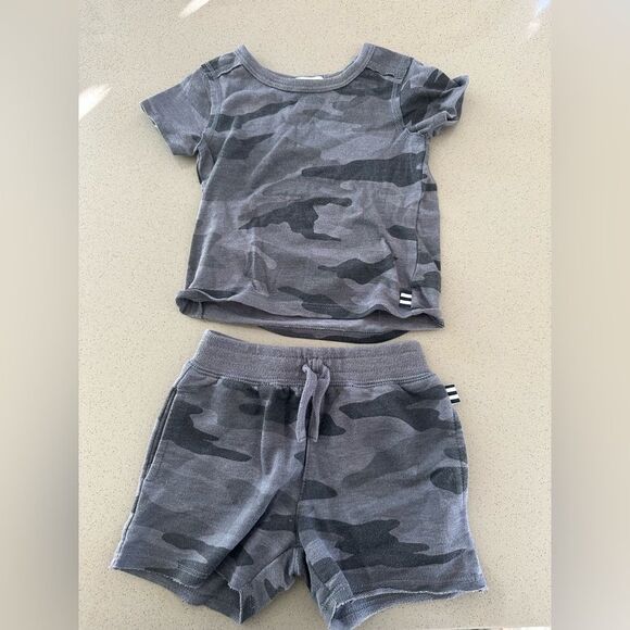 Splendid Boys' Camouflage Print Tee with matching short pants size 6-12 months - Picture 1 of 6